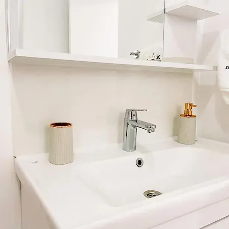 Relaxing 1 Bedroom By The
