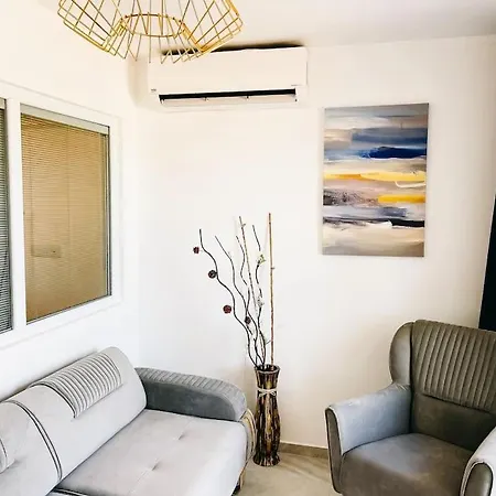 Relaxing 1 Bedroom By The Vokolidha