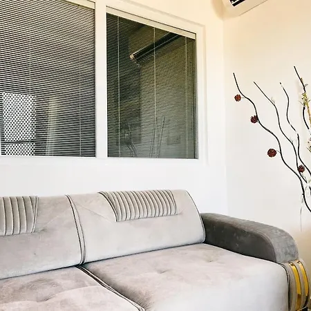 Relaxing 1 Bedroom By The Vokolidha
