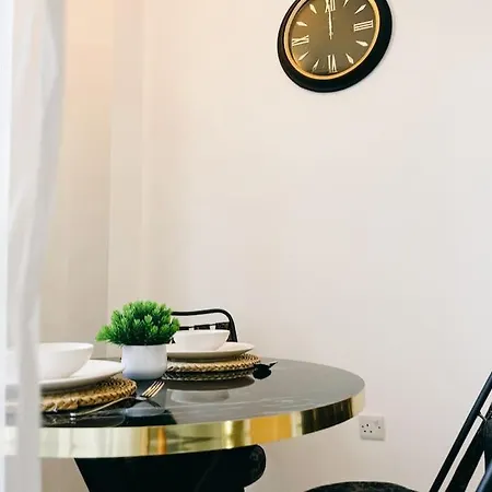شقة Relaxing 1 Bedroom By The