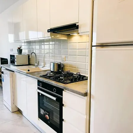 Relaxing 1 Bedroom By The شقة *